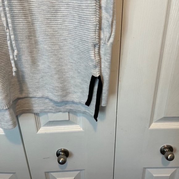 Cynthia Rowley size XL pullover - Picture 3 of 12